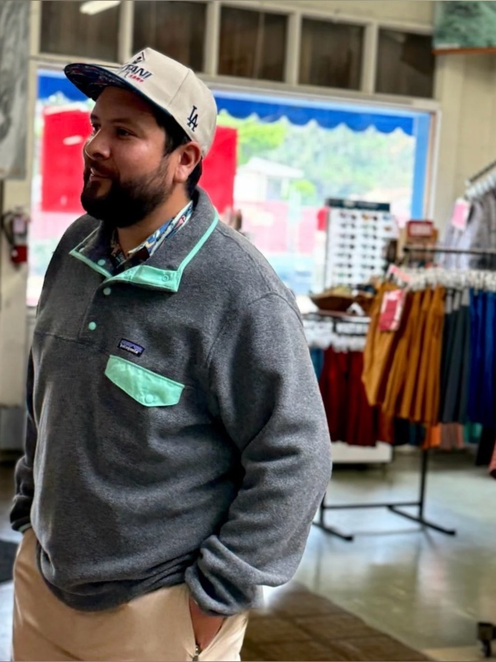 Patagonia Dark Gray Pullover Fleece with Teal Trim